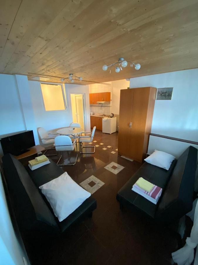 Blue Wave Apartments Турань Екстер'єр фото