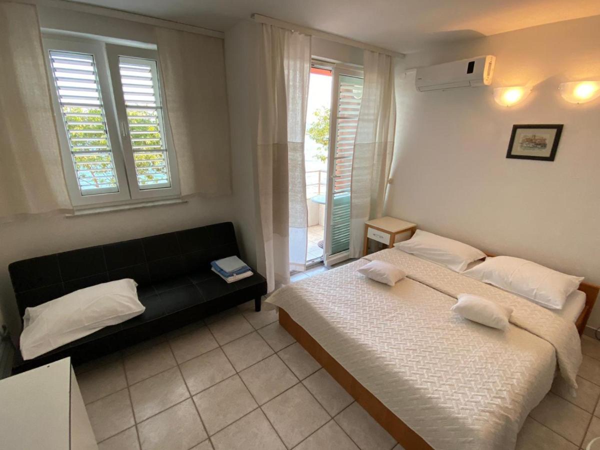 Blue Wave Apartments Турань Екстер'єр фото