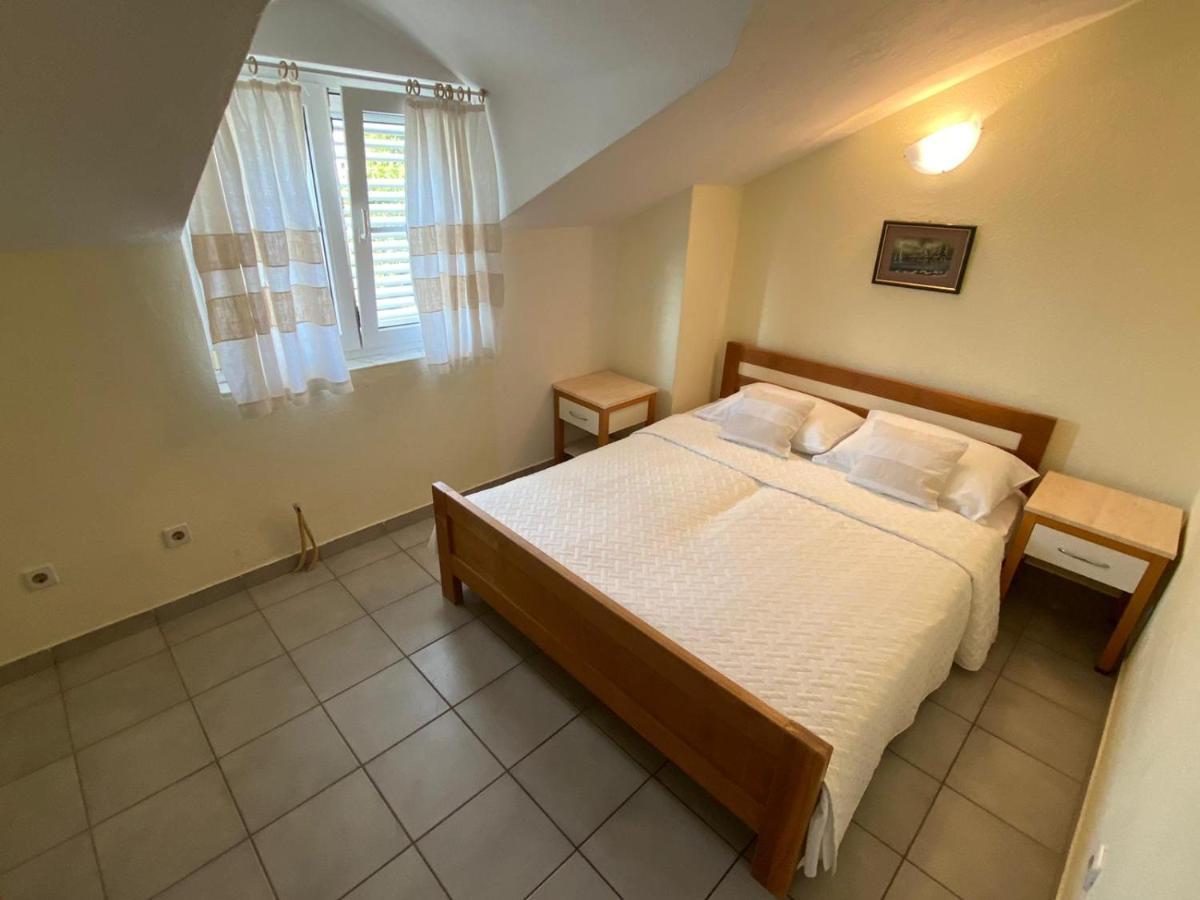Blue Wave Apartments Турань Екстер'єр фото