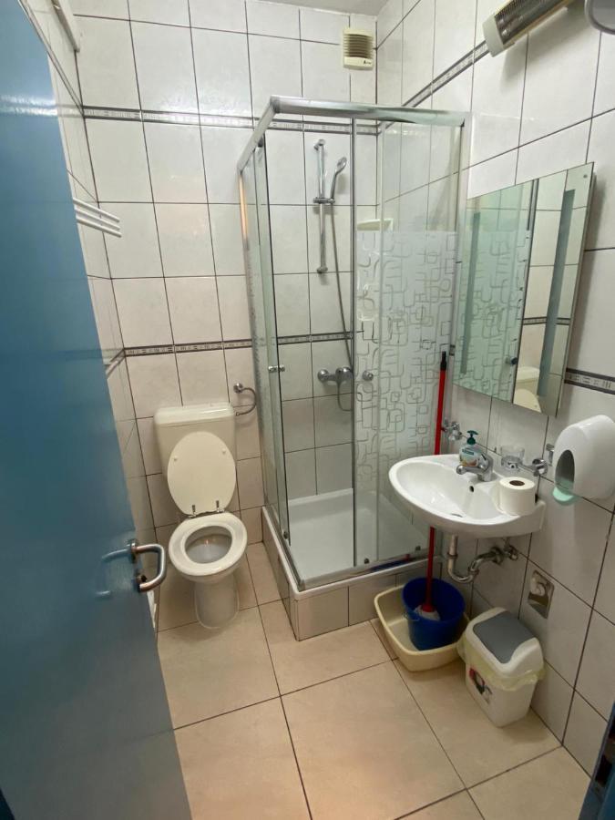 Blue Wave Apartments Турань Екстер'єр фото