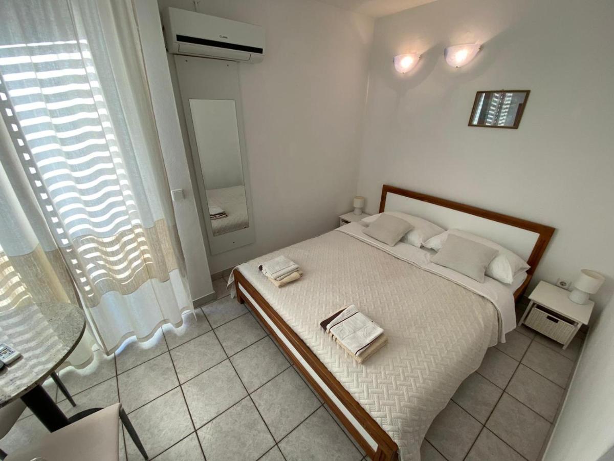Blue Wave Apartments Турань Екстер'єр фото