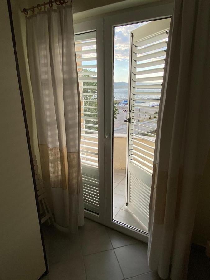 Blue Wave Apartments Турань Екстер'єр фото