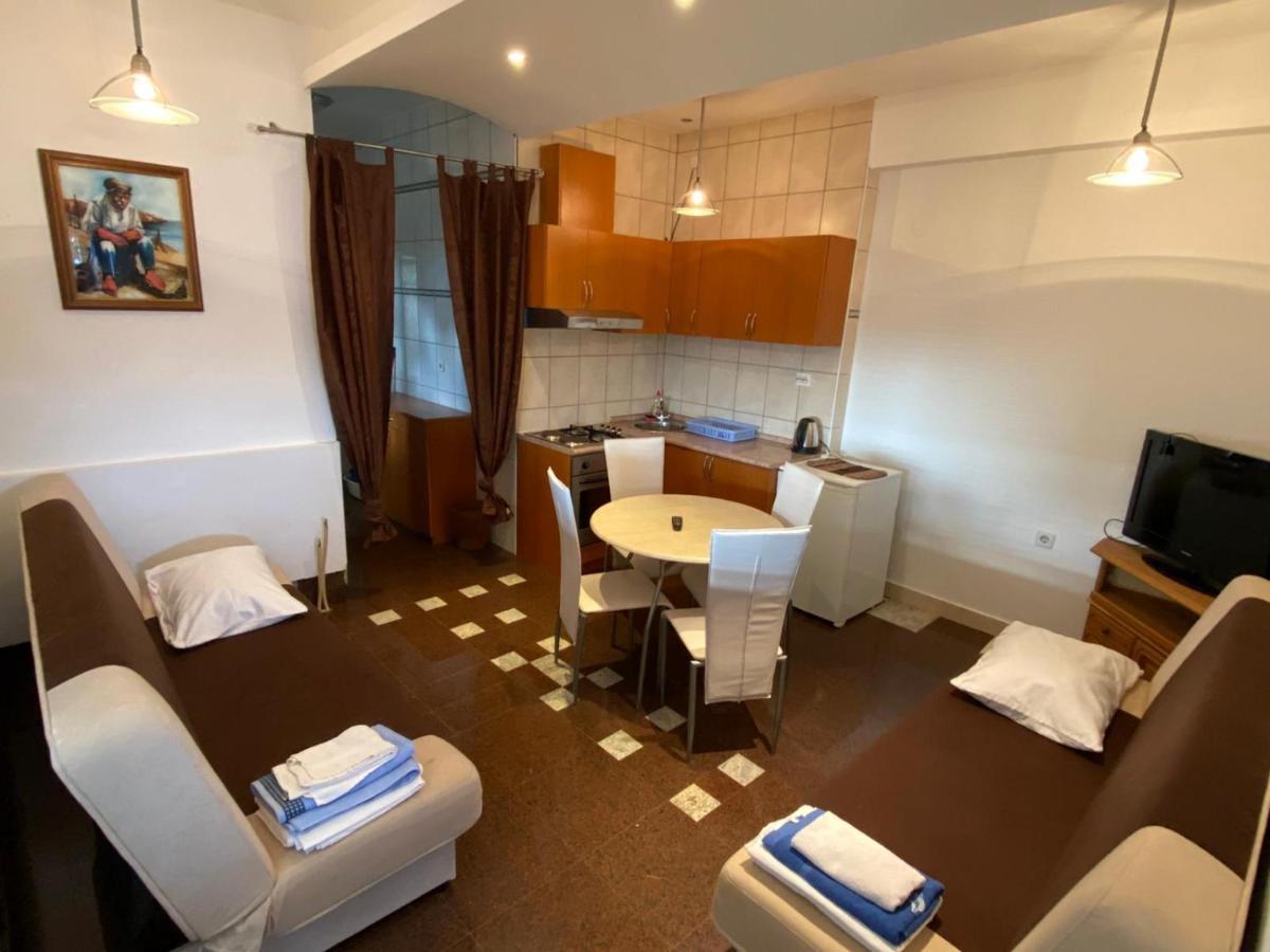 Blue Wave Apartments Турань Екстер'єр фото