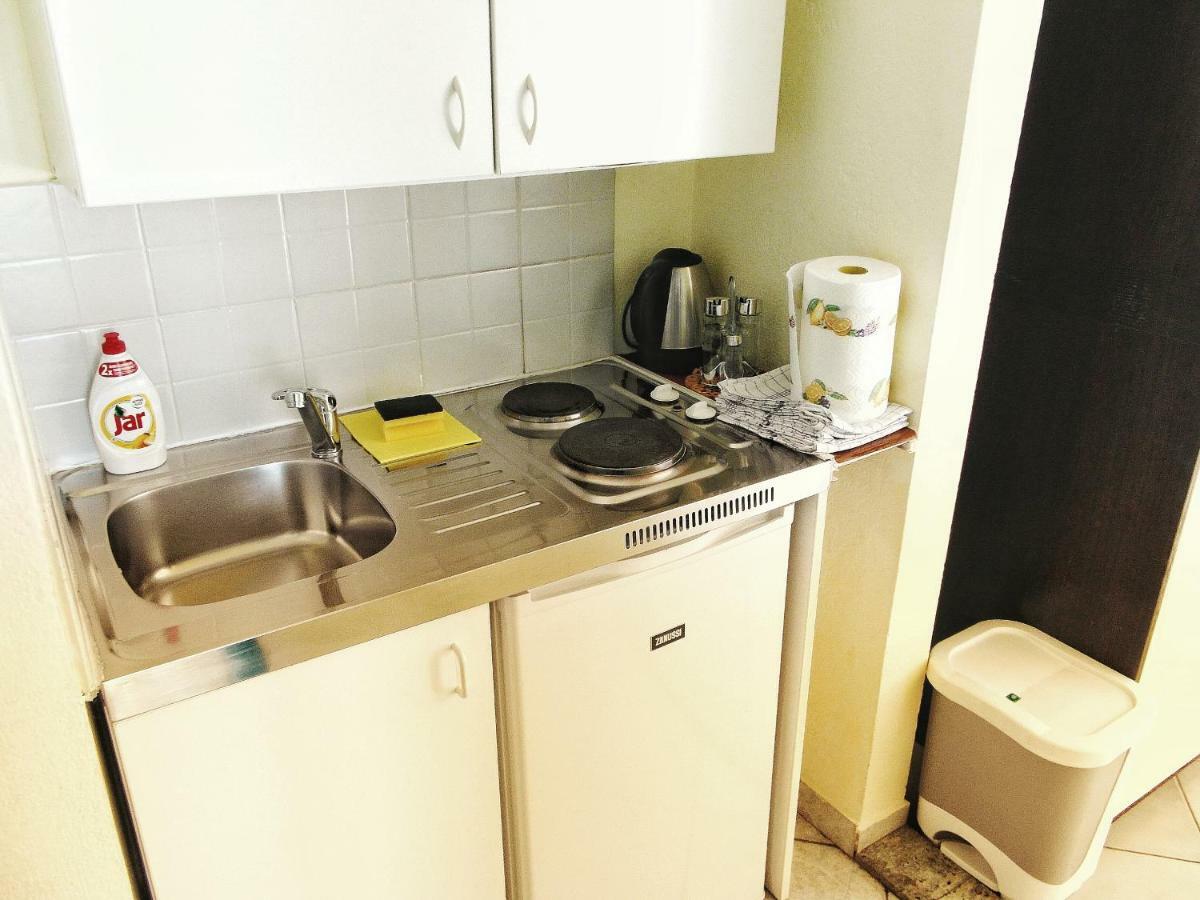 Blue Wave Apartments Турань Екстер'єр фото